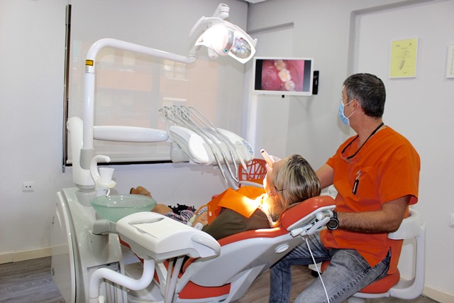 clinica-dental-valencia-camara-intraoral-3